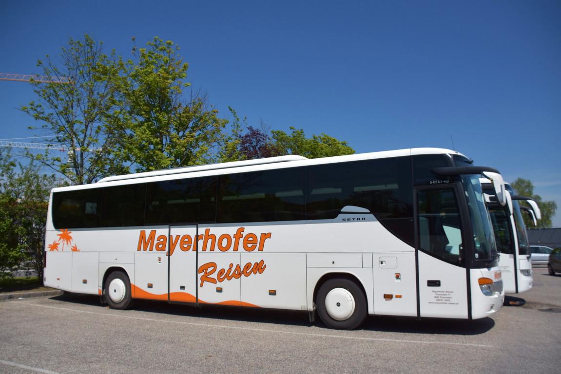 Setra 415 GT-HD von Mayerhofer Reisen aus sterreich in Krems.