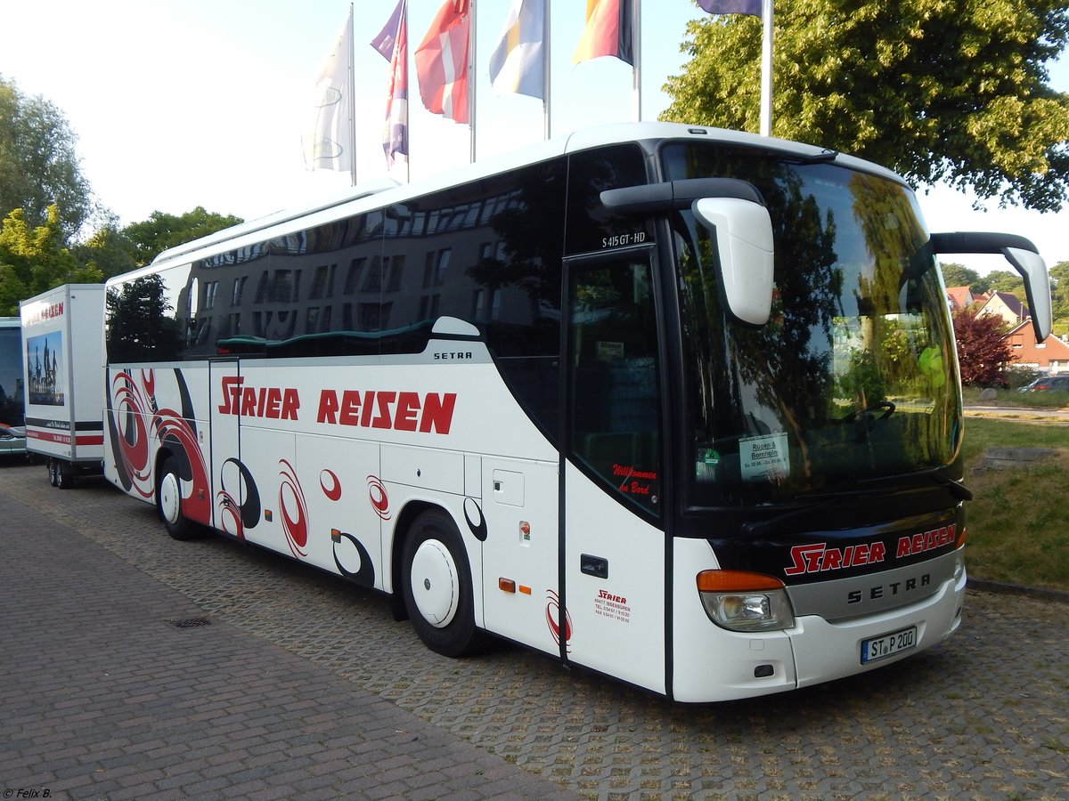 Setra 415 GT-HD von Strier Reisen aus Deutschland mit Anhänger in Bergen.