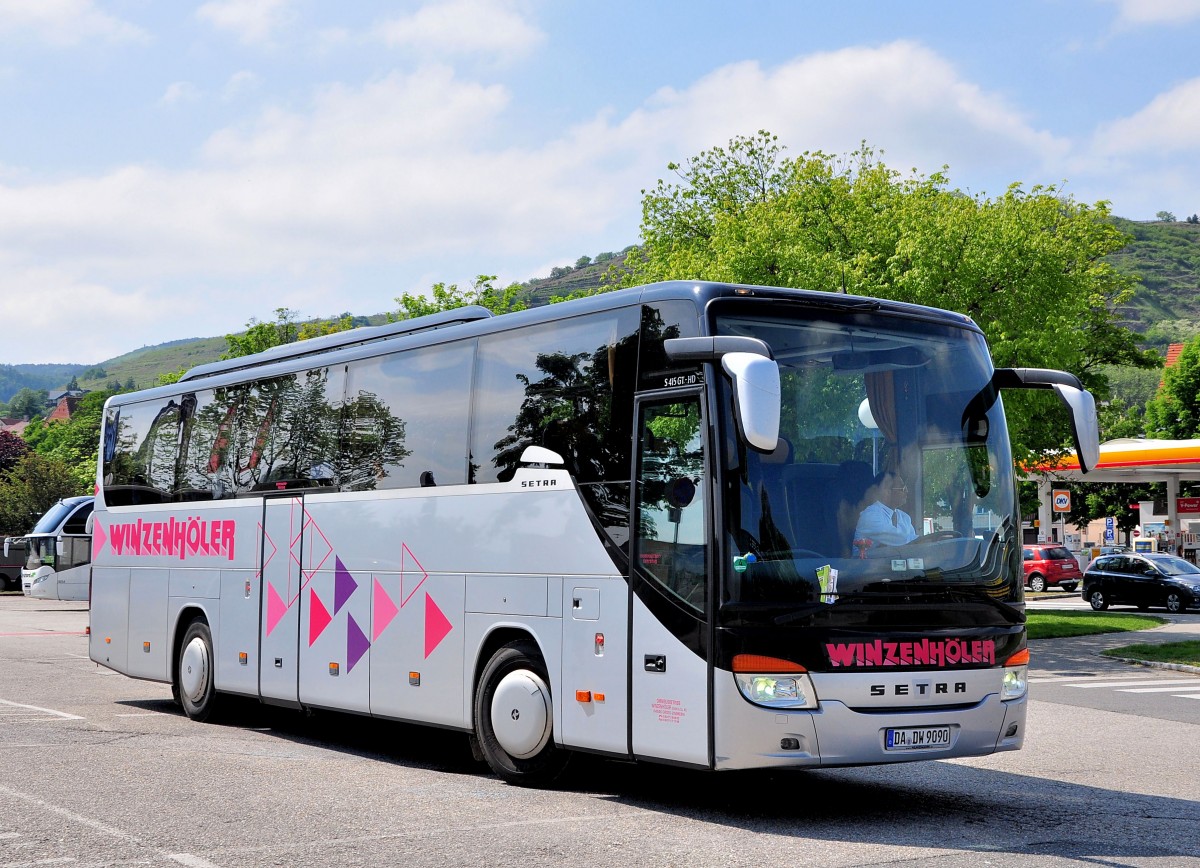 Setra 415 GT-HD von Winzenhler Reisen aus Deutschland am 19.Mai 2014 in Krems gesehen.