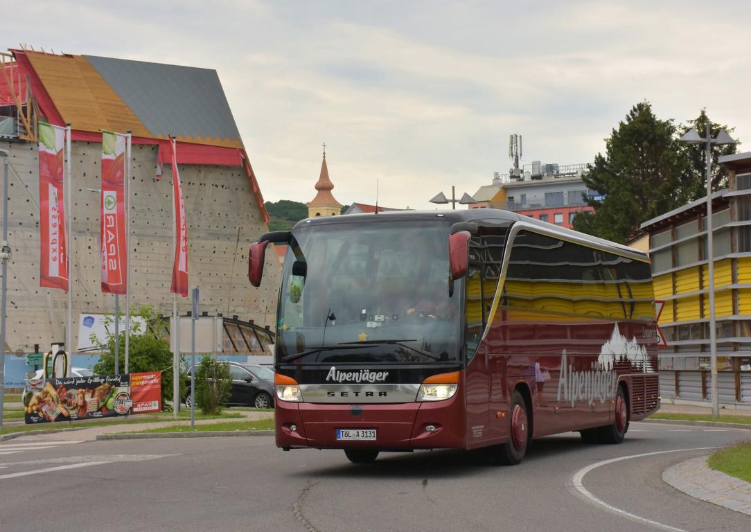 Setra 415 HD von Alpenjger Reisen aus AT 2018 in Krems.