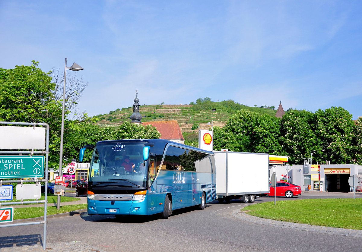 Setra 415 HD von Dellai Reisen aus Italien in Krems.