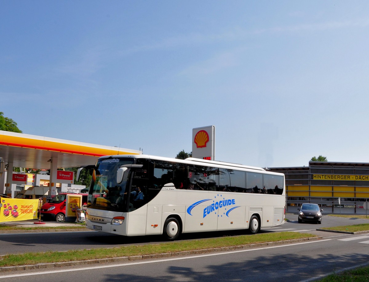 Setra 415 HD von Euroguide Reisen aus Ungarn in Krems.