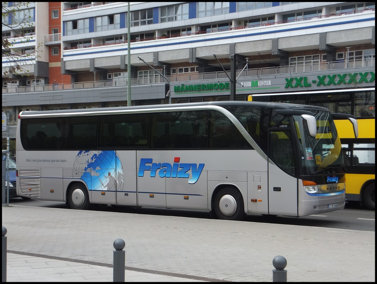 Setra 415 HD von Fraizy aus Frankreich in Berlin.