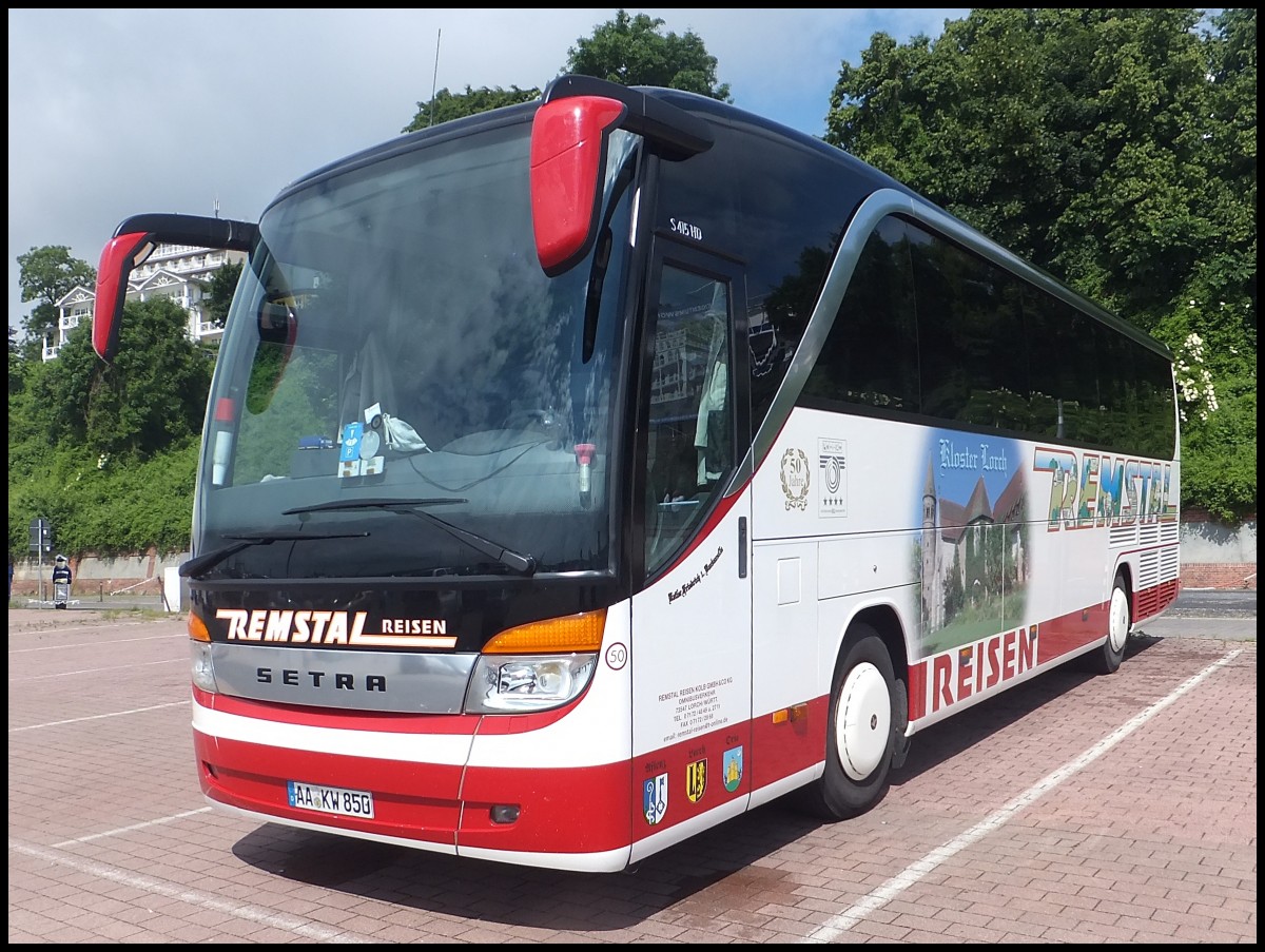 Setra 415 HD von Remstal aus Deutschland im Stadthafen Sassnitz.