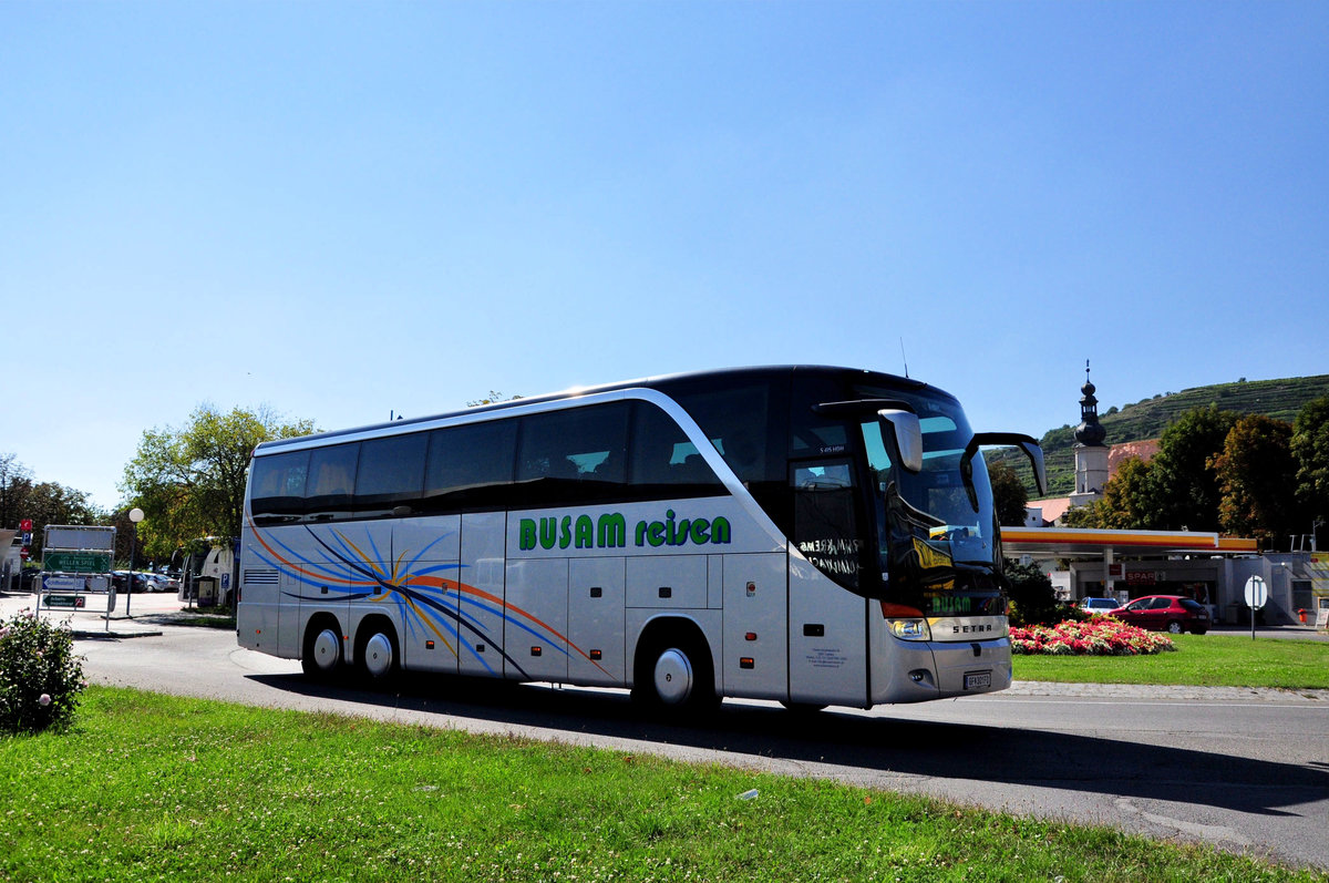 Setra 415 HDH von BUSAM Reisen aus sterreich in Krems unterwegs.