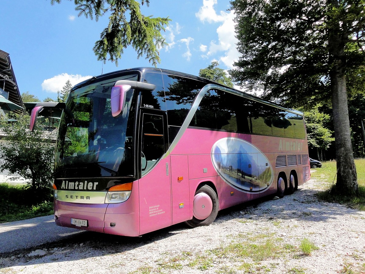 Setra 415 HDH von Erich ECKMAIR  Almtaler  aus Obersterreich im August 2013 in Grnau gesehen.