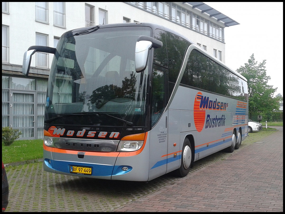 Setra 415 HDH von Madsen aus Dnemark in Bergen.