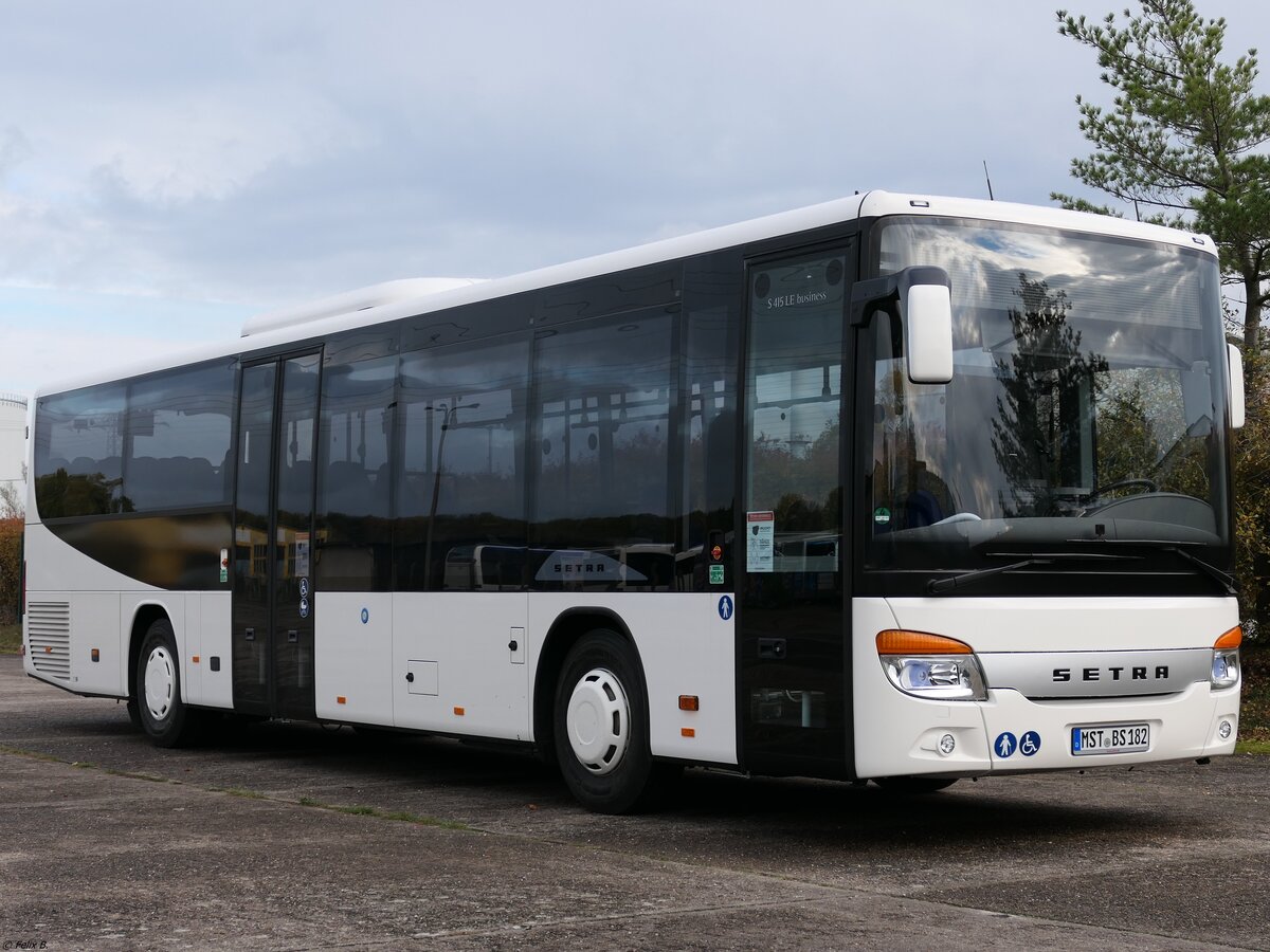 Setra 415 LE Business von Becker-Strelitz Reisen aus Deutschland in Neubrandenburg.