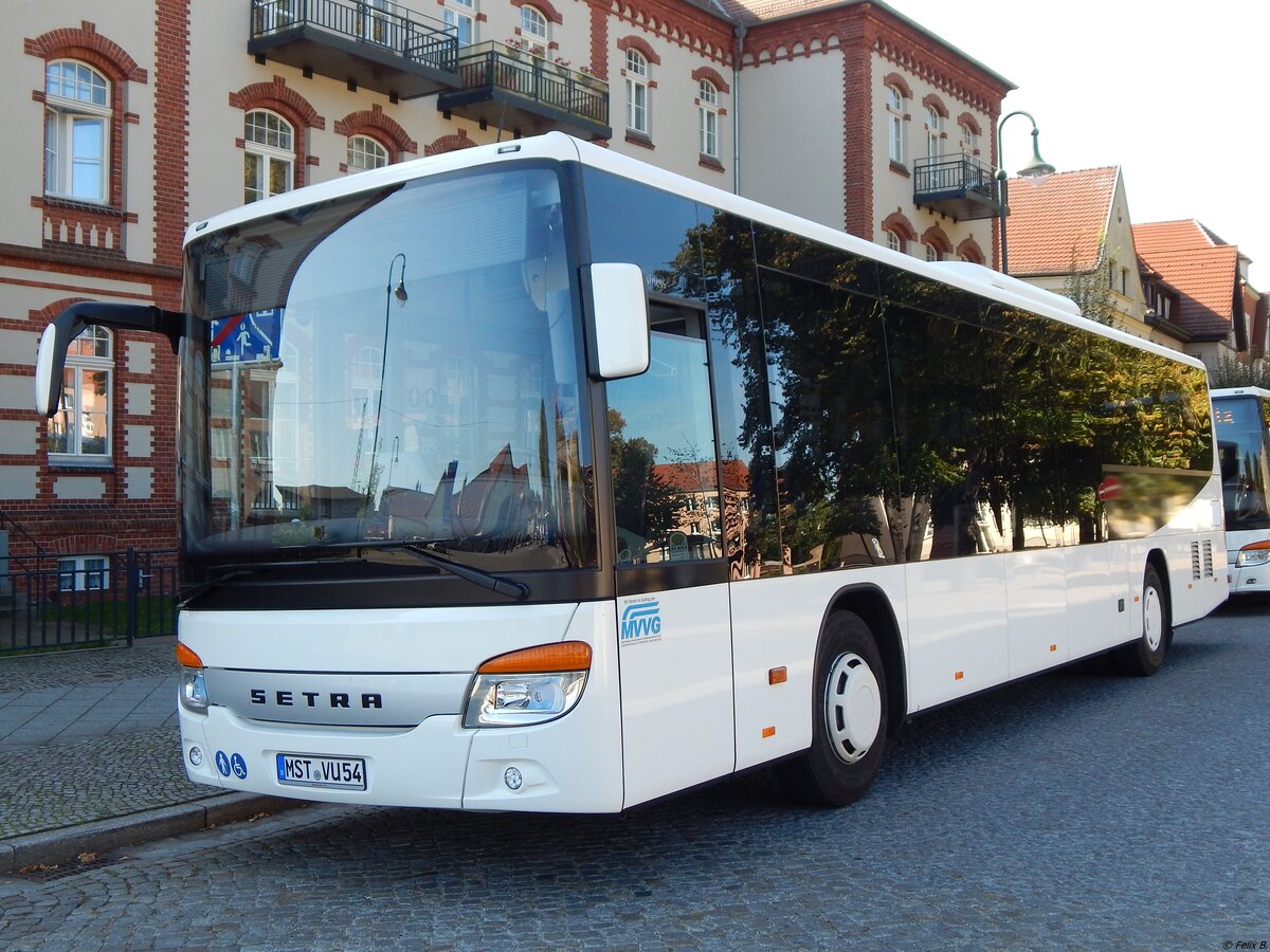 Setra 415 LE Business von Unger aus Deutschland in Neustrelitz.