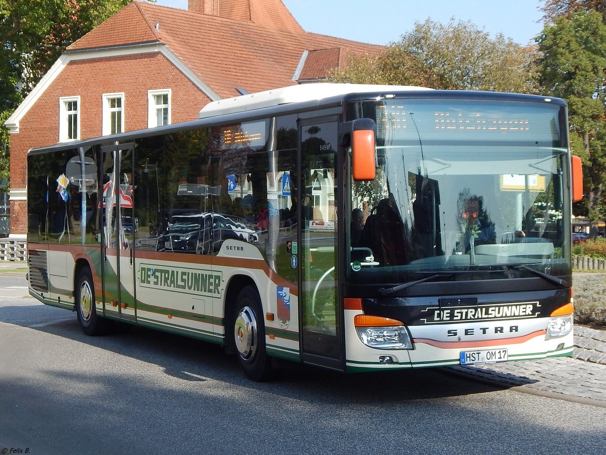 Setra 415 NF von De Stralsunner aus Deutschland in Grimmen.