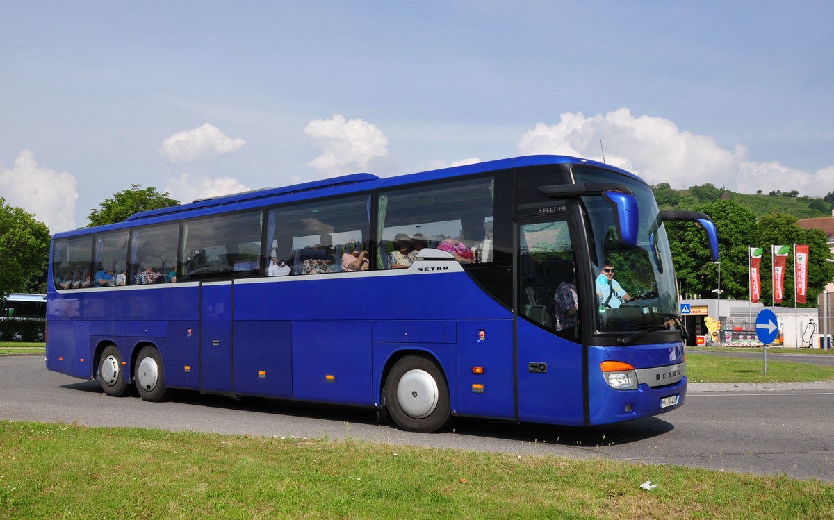 Setra 416 GT-HD aus der BRD in Krems unterwegs.