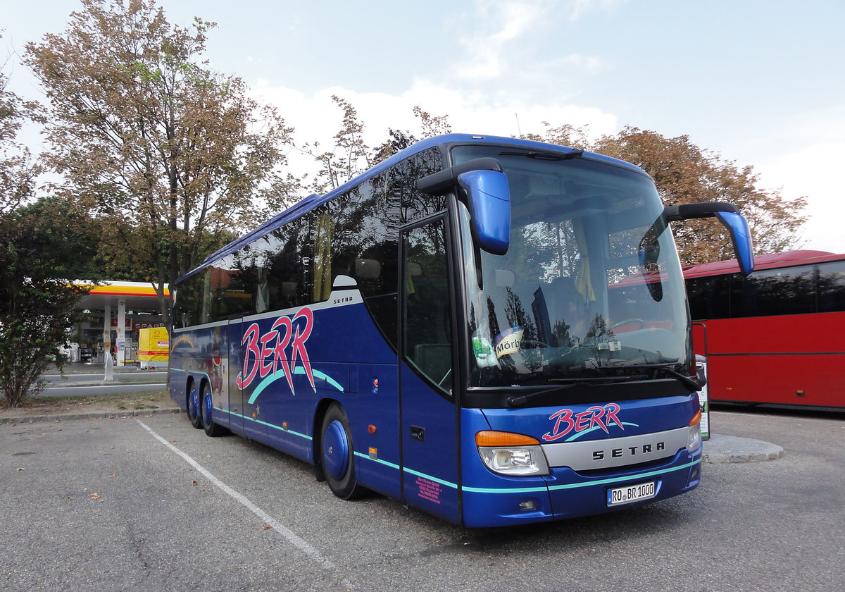 Setra 416 GT-HD von Berr Reisen aus der BRD in Krems.