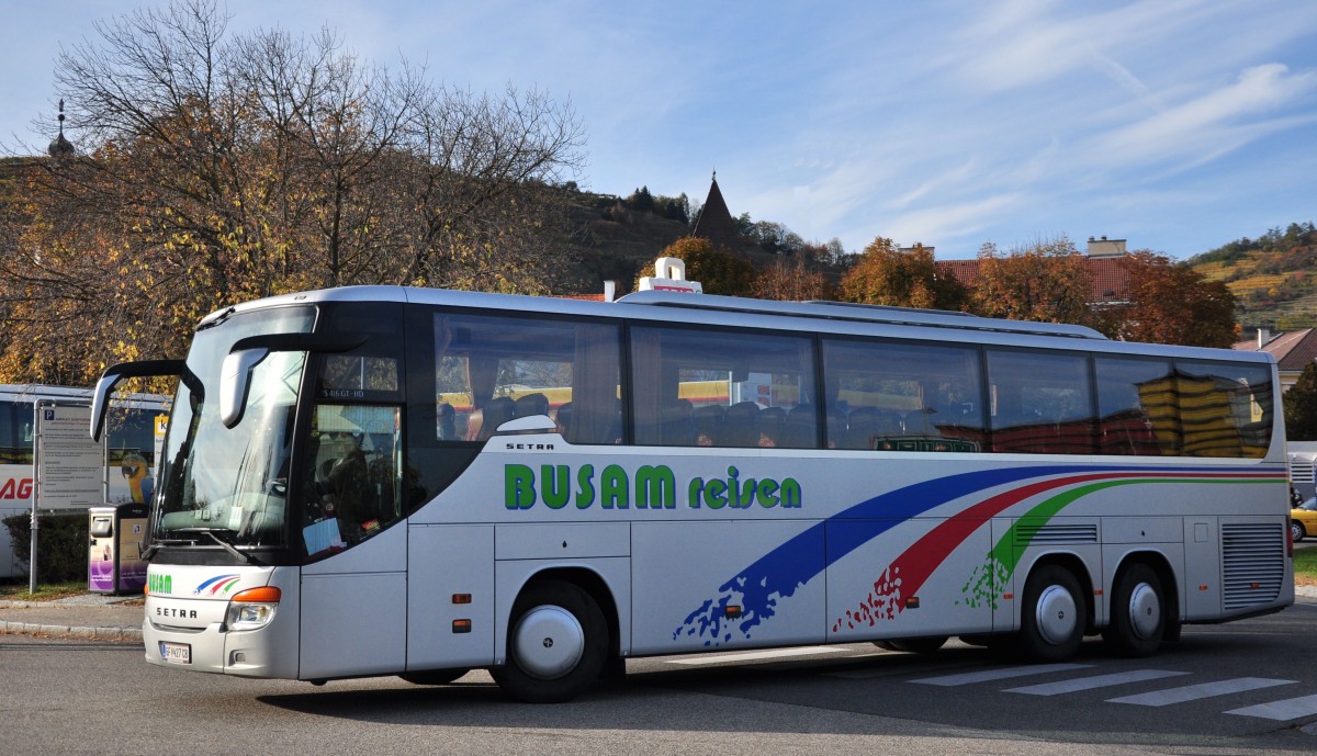 Setra 416 GT-HD von Busam Reisen / sterreich im Herbst 2013 in Krems gesehen.