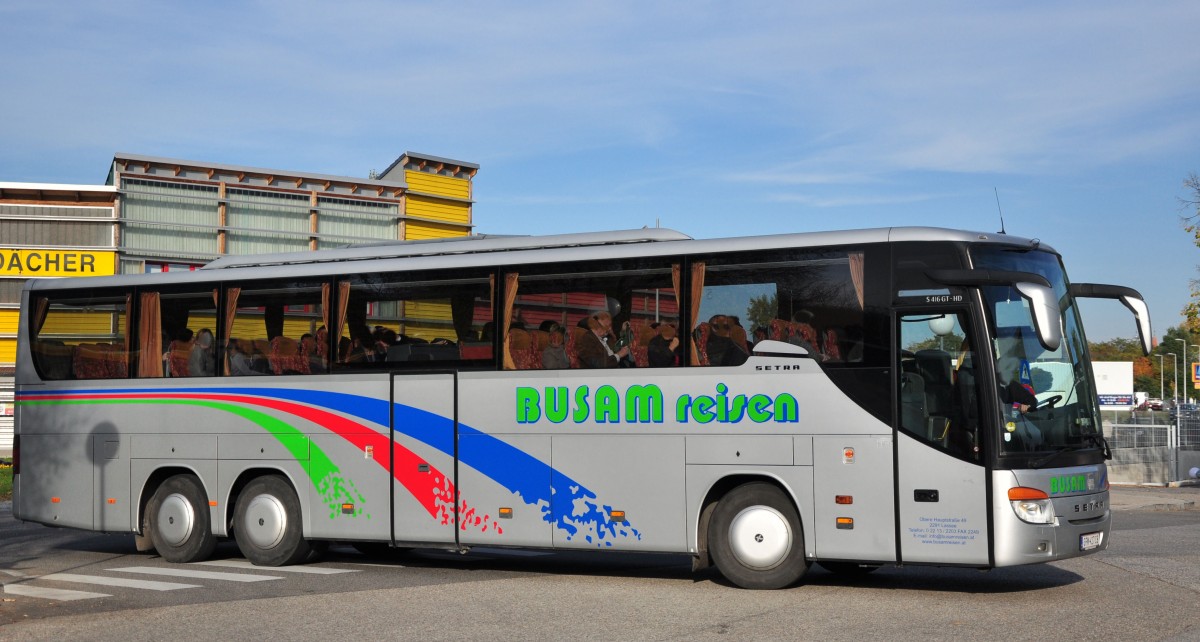 Setra 416 GT-HD von Busam Reisen / sterreich im Herbst 2013 in Krems gesehen.