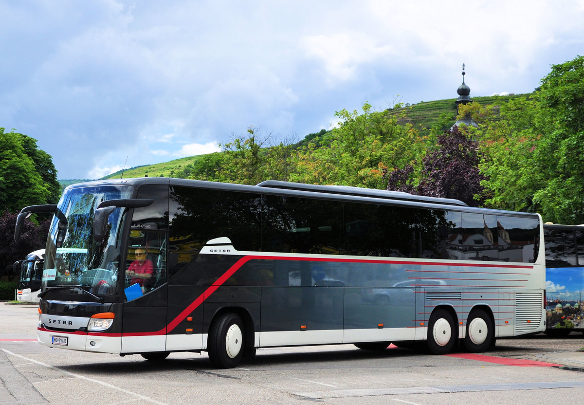 Setra 416 GT-HD von K & K Busreisen aus Niedersterreich in Krems gesehen.