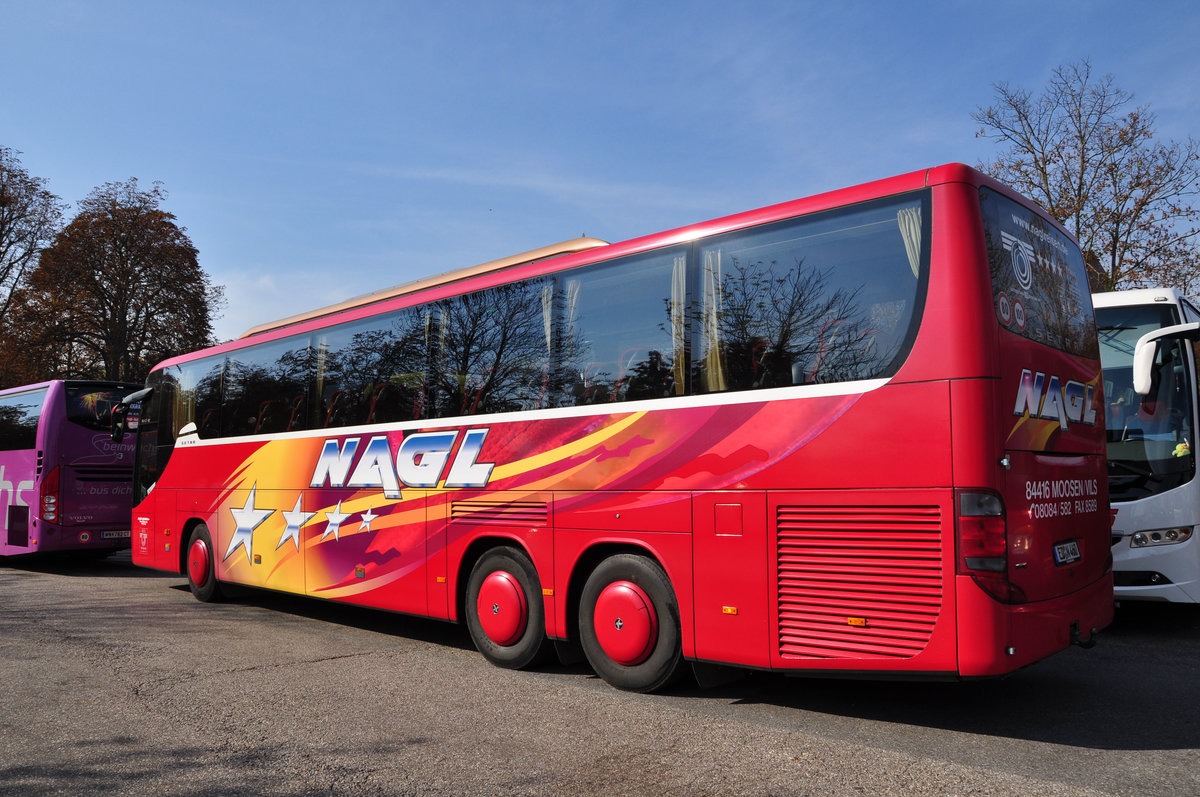 Setra 416 GT-HD von NAGL Reisen aus der BRD in Krems.