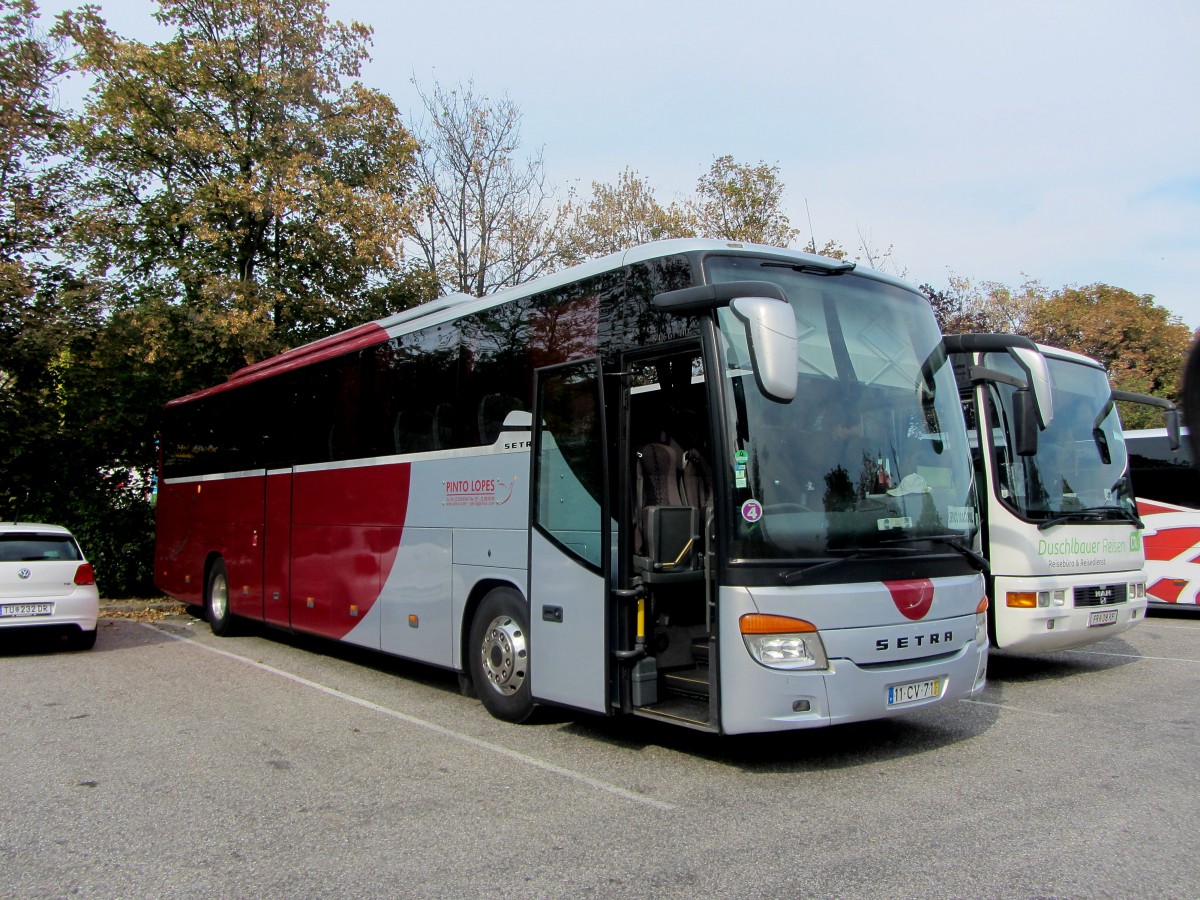 SETRA 416 GT-HD von Portugal im September 2013 in Krems.