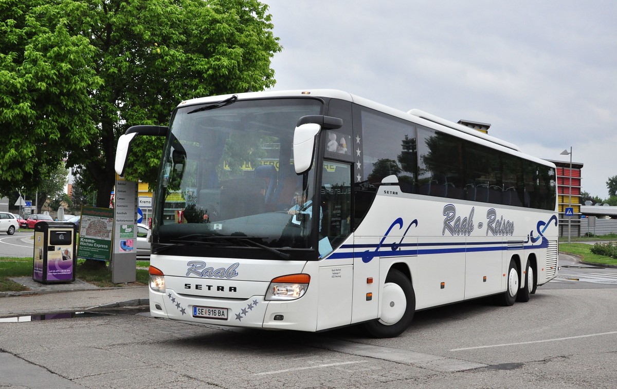 Setra 416 GT-HD von Raab Reisen aus sterreich am 21.5.2015 in Krems.