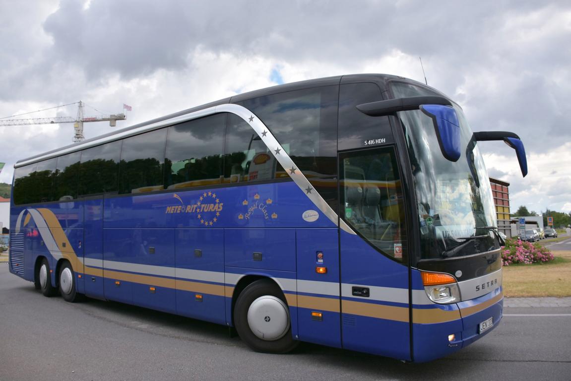 Setra 416 HDH von Meteorit Turas aus LT 06/2017 in Krems.