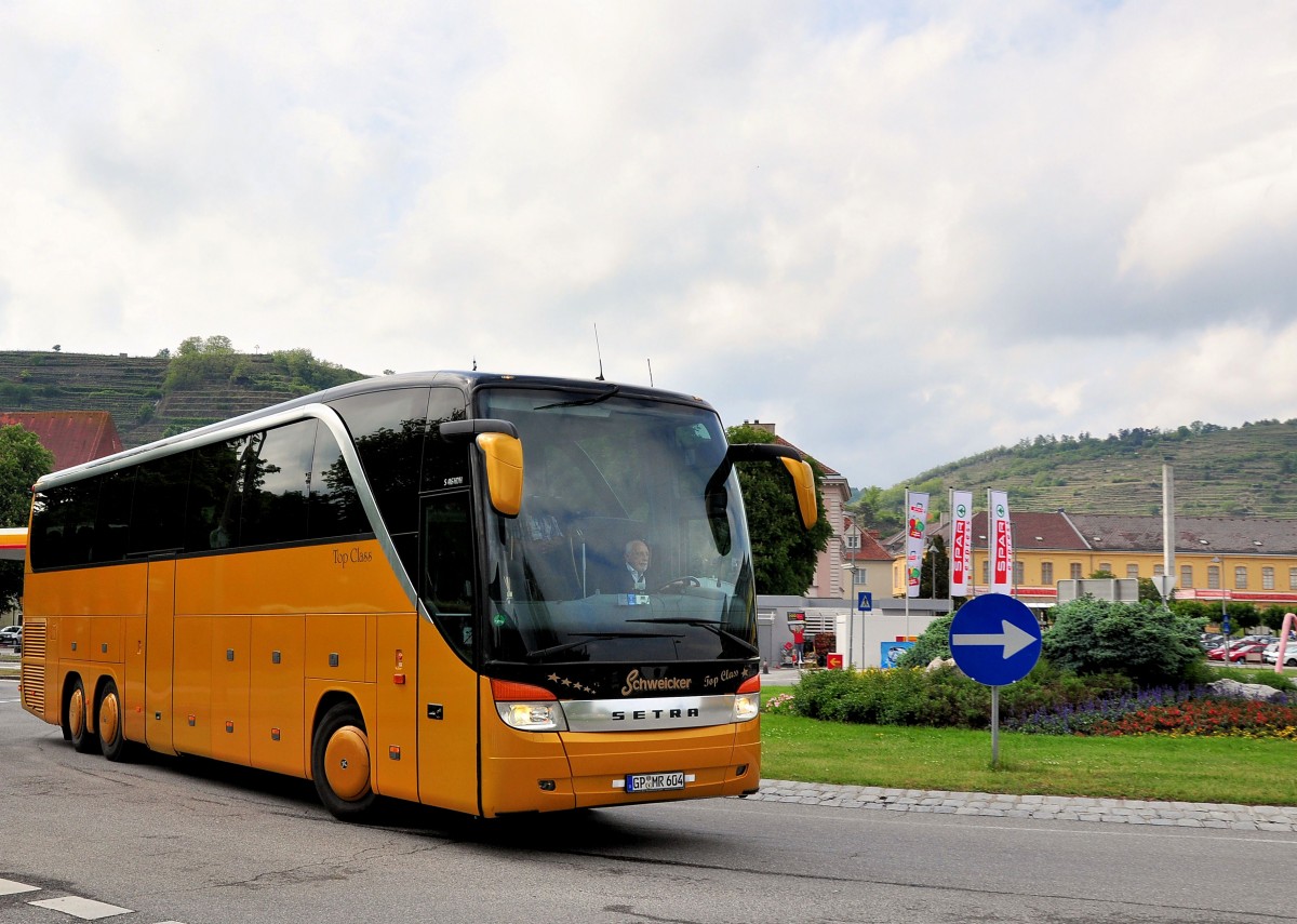 Setra 416 HDH von Schweicker Reisen aus Deutschland am 18.Mai 2014 in Krems gesehen.