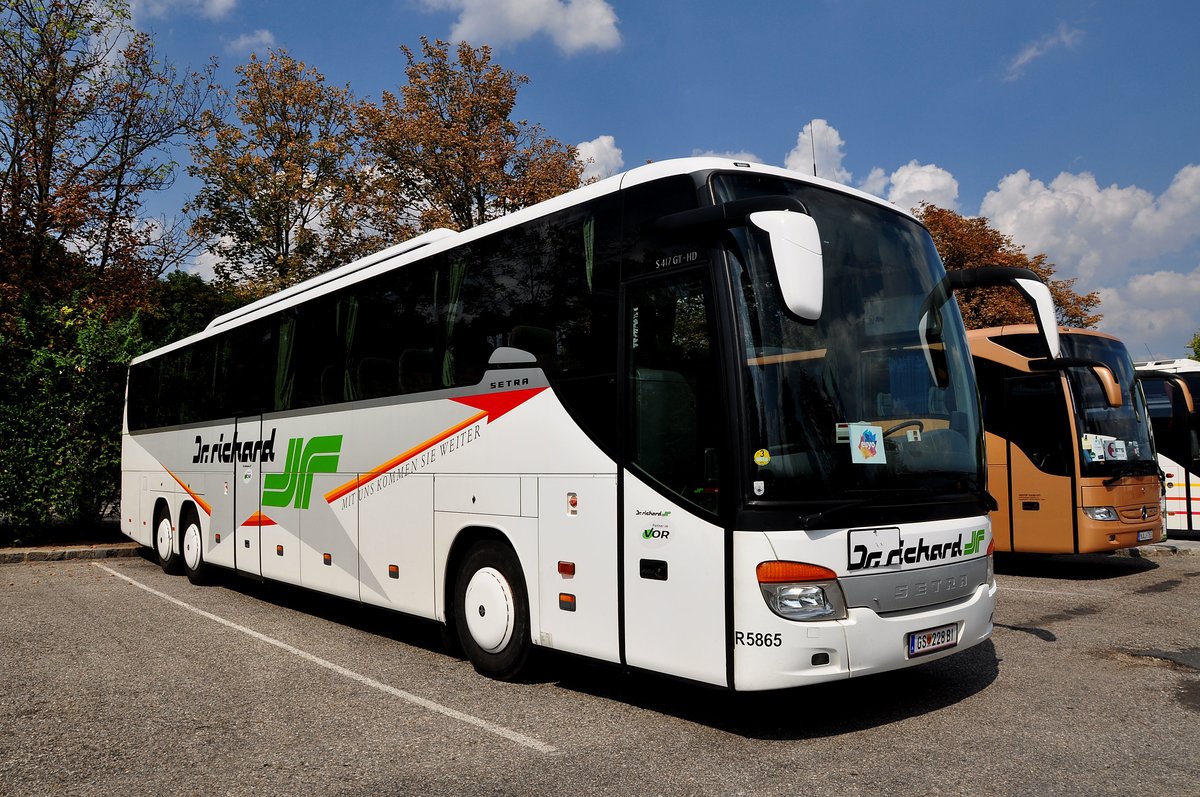 Setra 417 GT-HD von Dr. Richard aus sterreich in Krems gesehen.