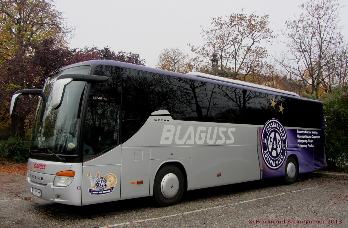 Setra 417 GT-HD von Elite Tours/sterreich im Okt.2013 in Krems.