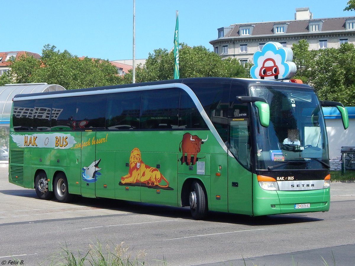 Setra 417 HDH von Hak Bus aus Mazedonien in Berlin.