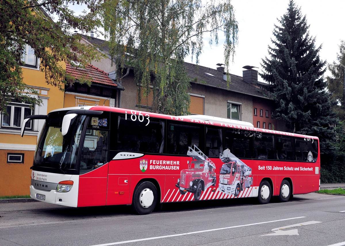 Setra 417 UL von Brodschelm Reisen aus der BRD am 27.9.2014 in Krems.