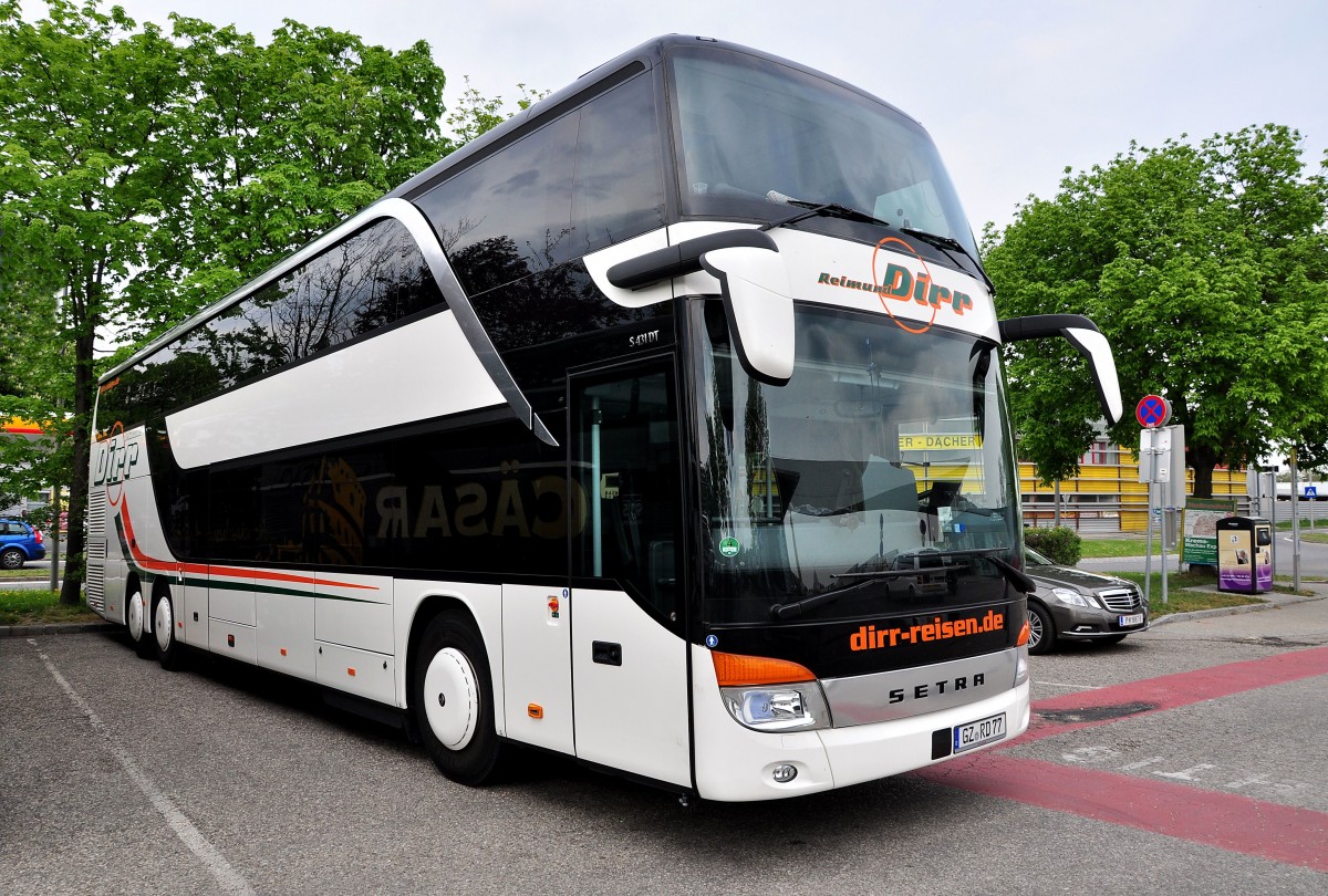 Setra 431 DT von DIRR Reisen aus der BRD am 30.4.2015 in Krems.