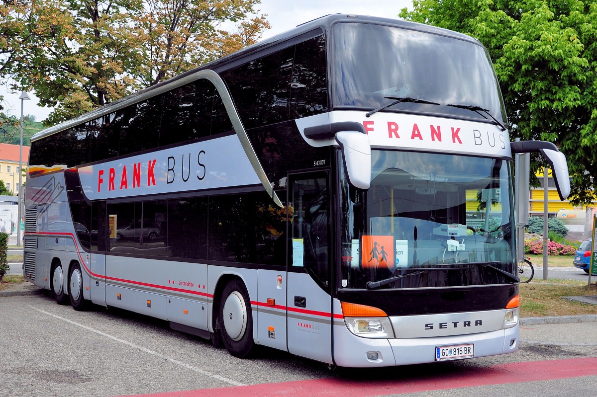 Setra 431 DT von Frank Reisen aus sterreich in Krems gesehen.