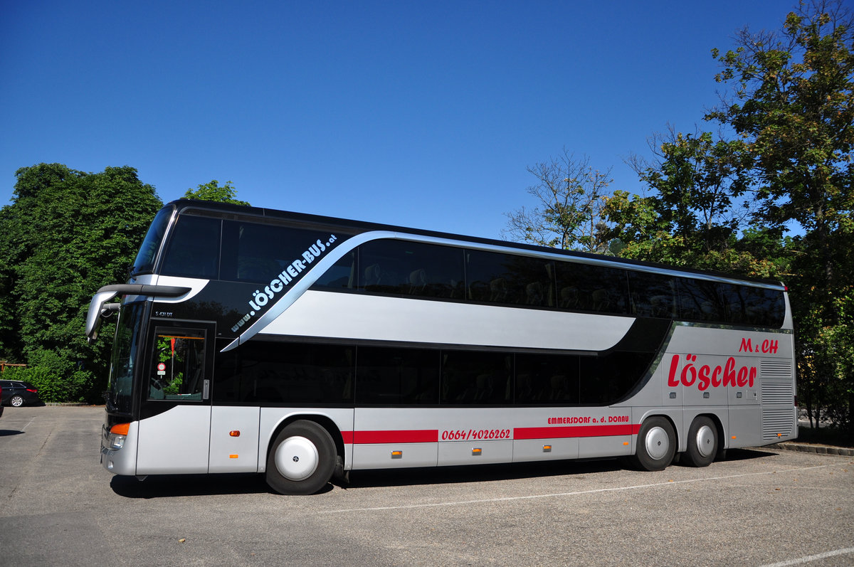 Setra 431 DT von Lscher Reisen aus Niedersterreich in Krems gesehen.