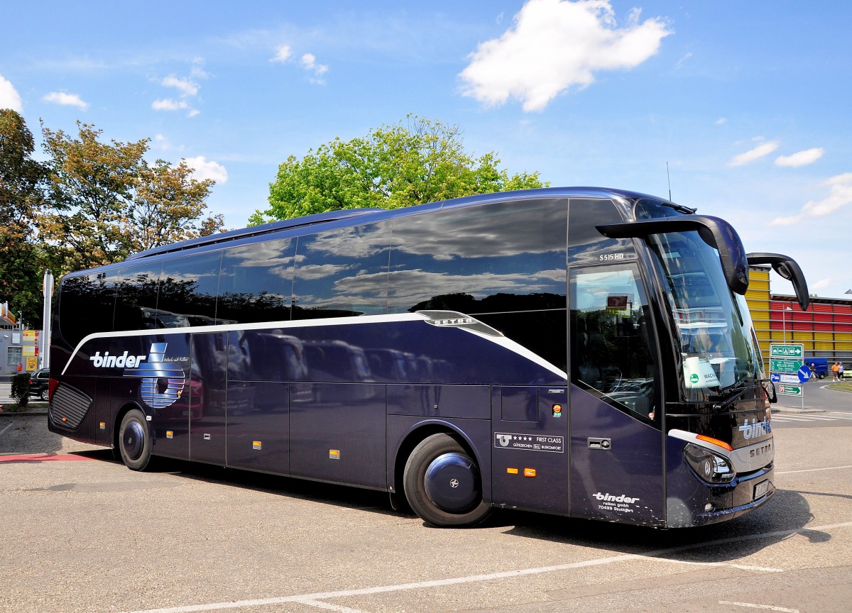 Setra 515 HD von Binder Reisen aus der BRD in Krems.