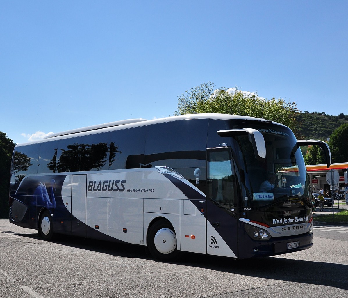 Setra 515 HD von Blaguss Reisen aus sterreich am 6.Juli 2104 in Krems gesehen.