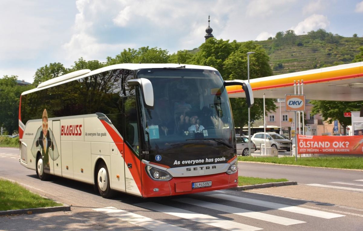 Setra 515 HD von Blaguss Slovakia im Mai 2018 in Krems.