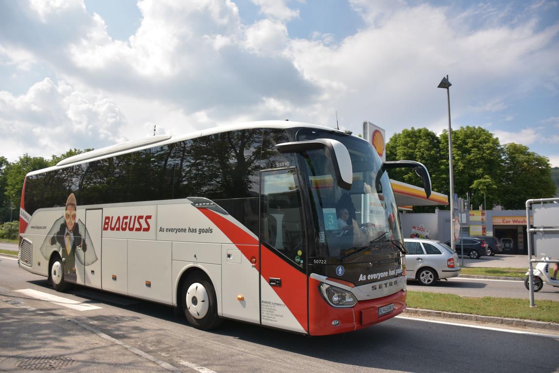 Setra 515 HD von Blaguss Slowakia im Mai 2018 in Krems.