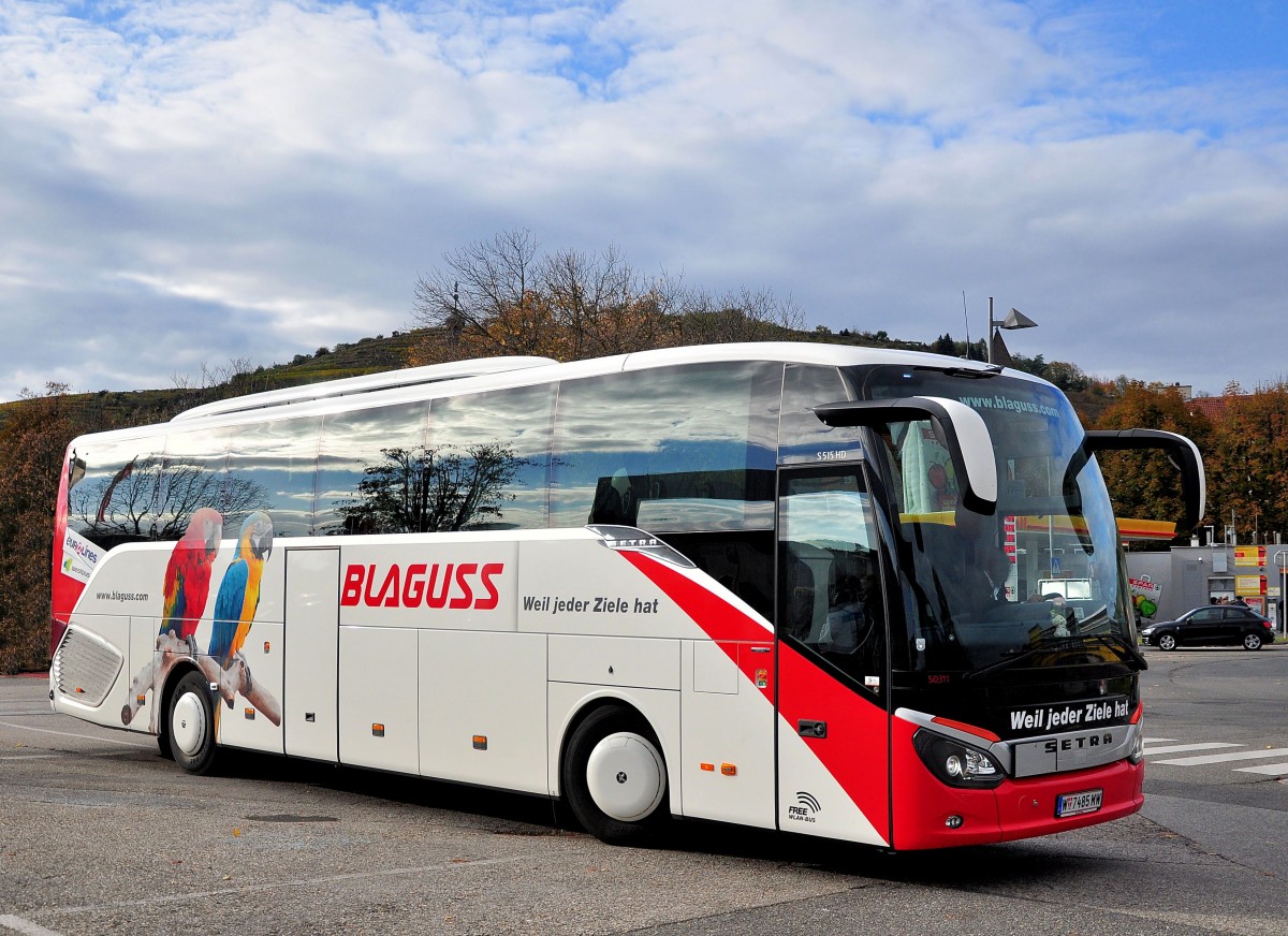 Setra 515 HD von Blaguss Wien im Oktober 2013 in Krems.