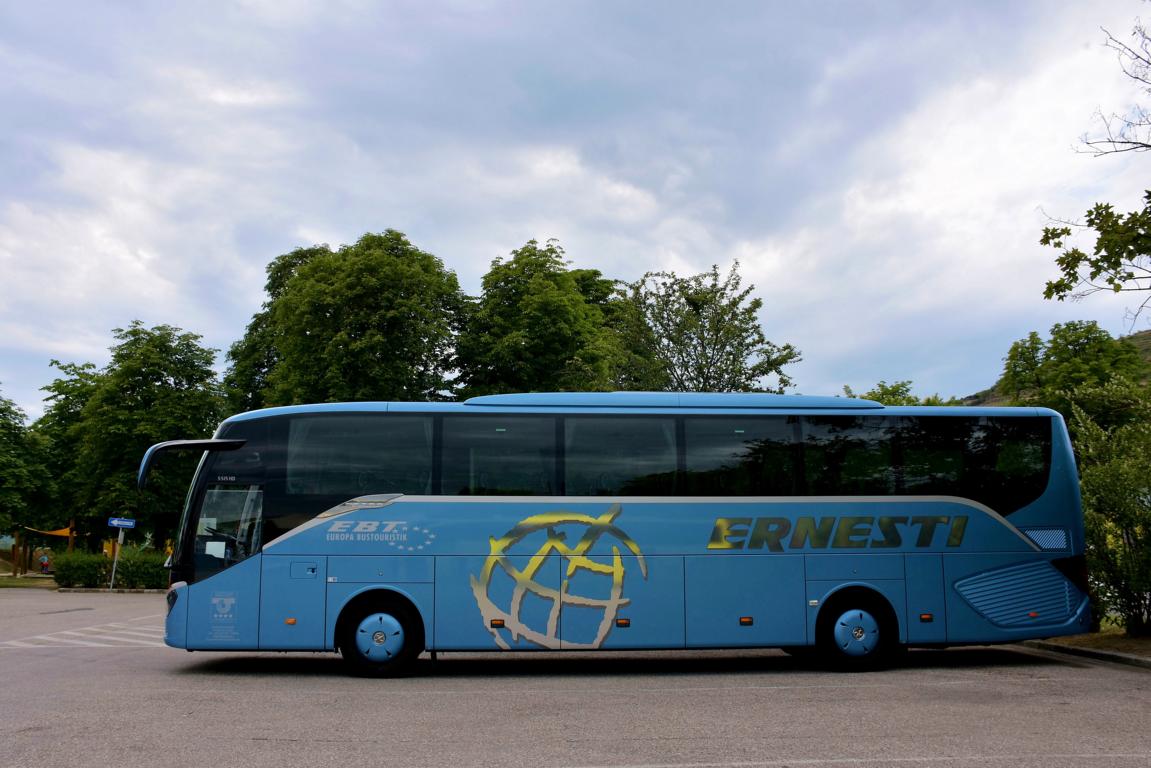 Setra 515 HD von ERNESTI Reisen aus der BRD 06/2017 in Krems.