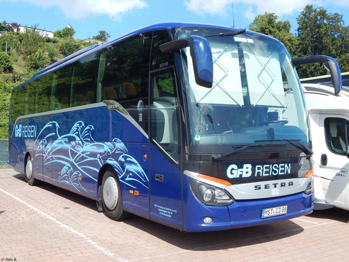 Setra 515 HD von GFB-Reisen aus Deutschland im Stadthafen Sassnitz. 