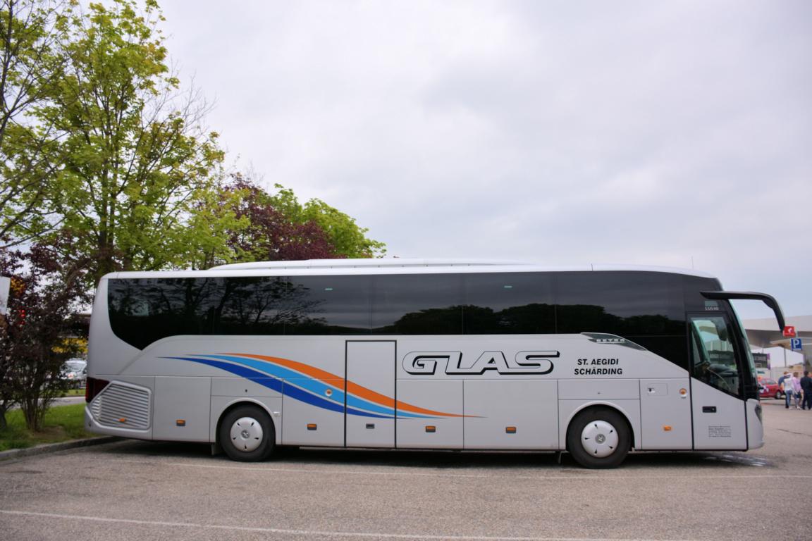 Setra 515 HD von GLAS Reisen aus Obersterreich in Krems.