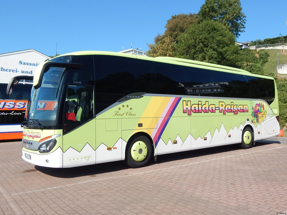 Setra 515 HD von Haida-Reisen aus Deutschland im Stadthafen Sassnitz.