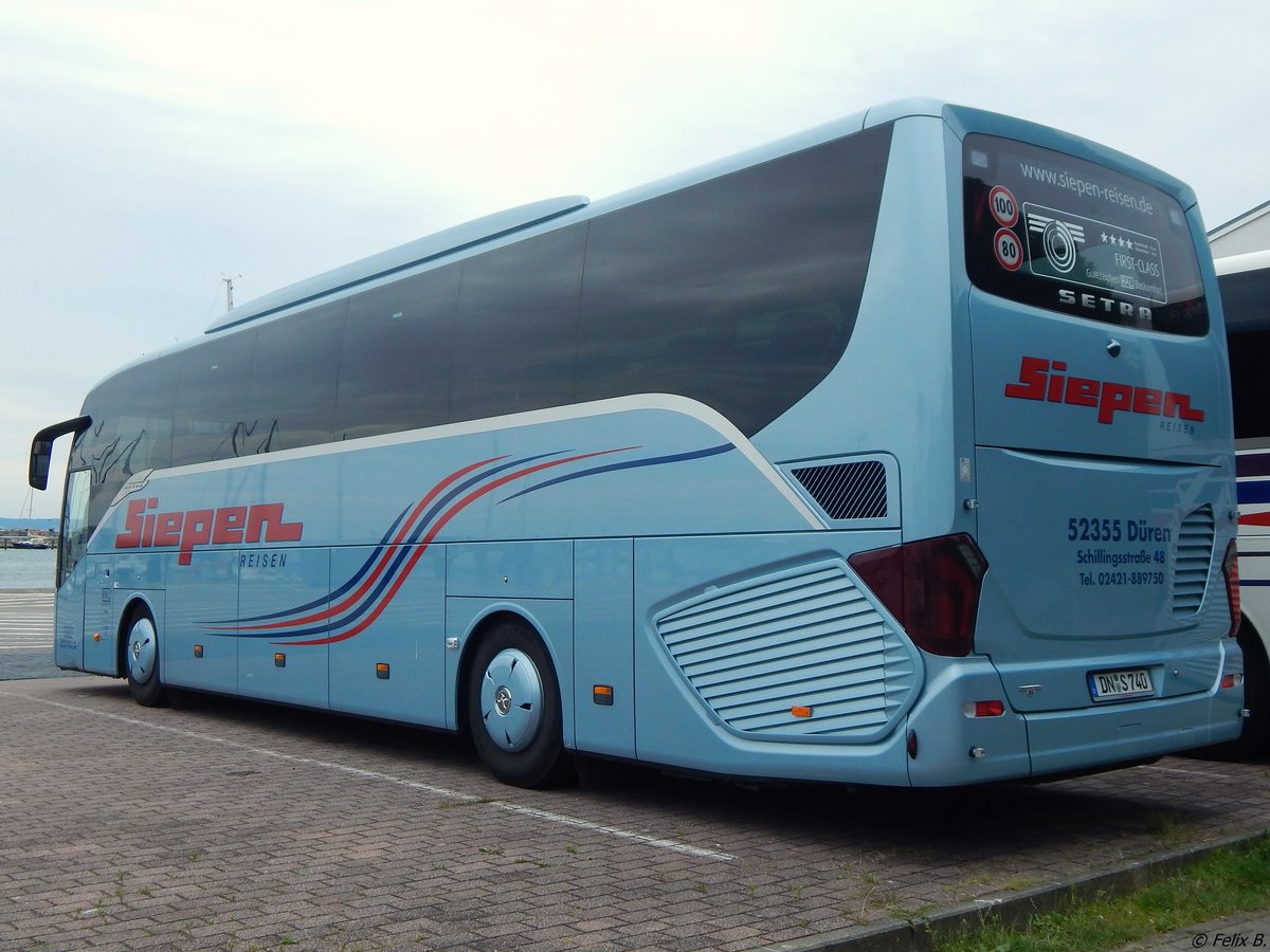 Setra 515 HD von Siepen Reisen aus Deutschland im Stadthafen Sassnitz.