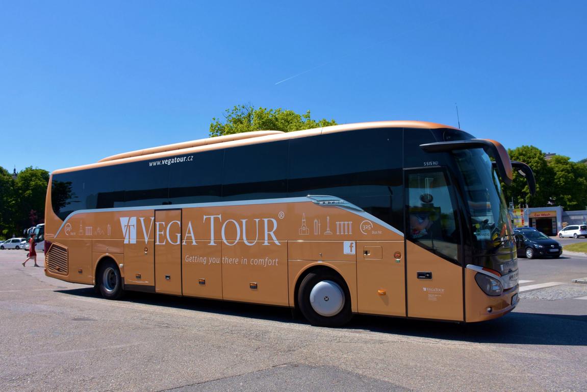 Setra 515 HD von Vega Tour aus der CZ.