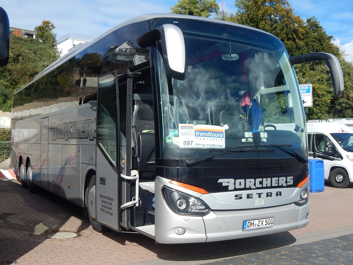 Setra 516 HD von Borchers aus Deutschland im Stadthafen Sassnitz.