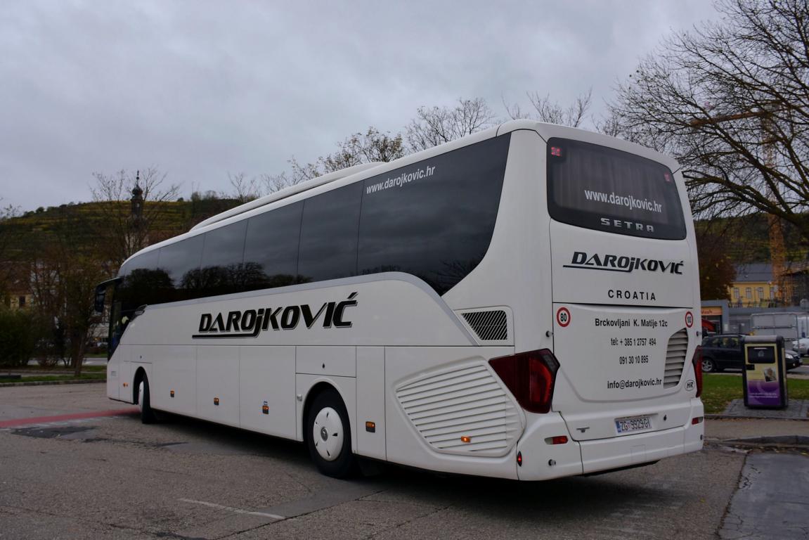 Setra 516 HD von Darojkovic Reisen aus HR im Okt.2017 in Krems.