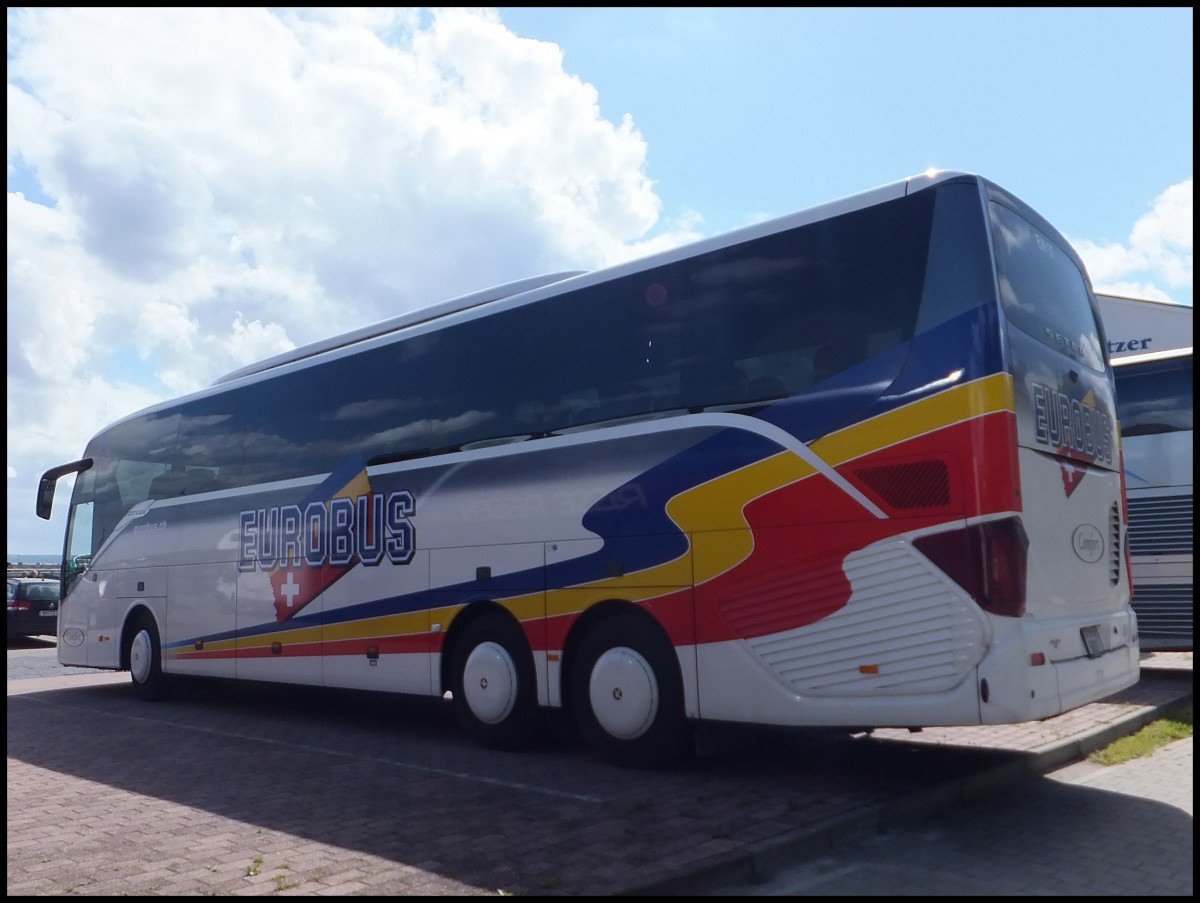 Setra 516 HD von Eurobus aus der Schweiz im Stadthafen Sassnitz.