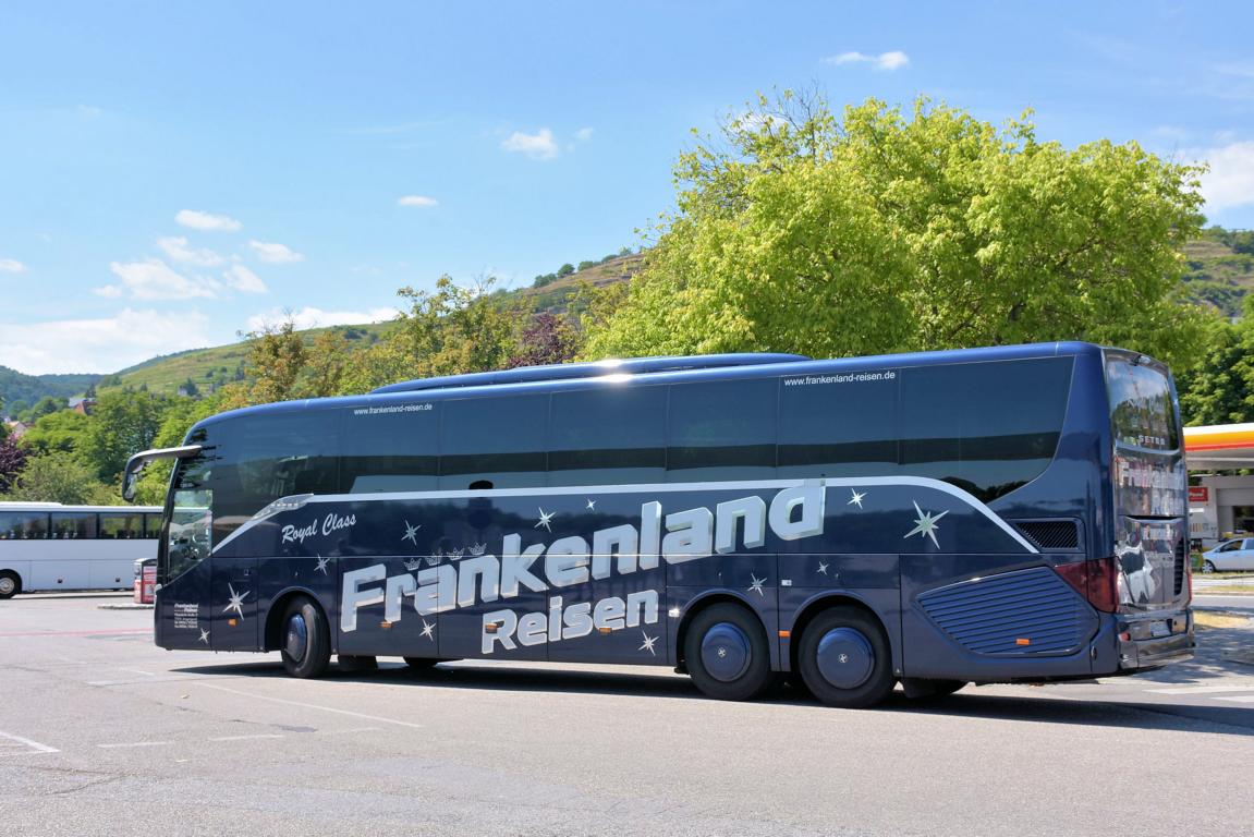 Setra 516 HD von Frankenland Reisen 06/2017 in Krems.