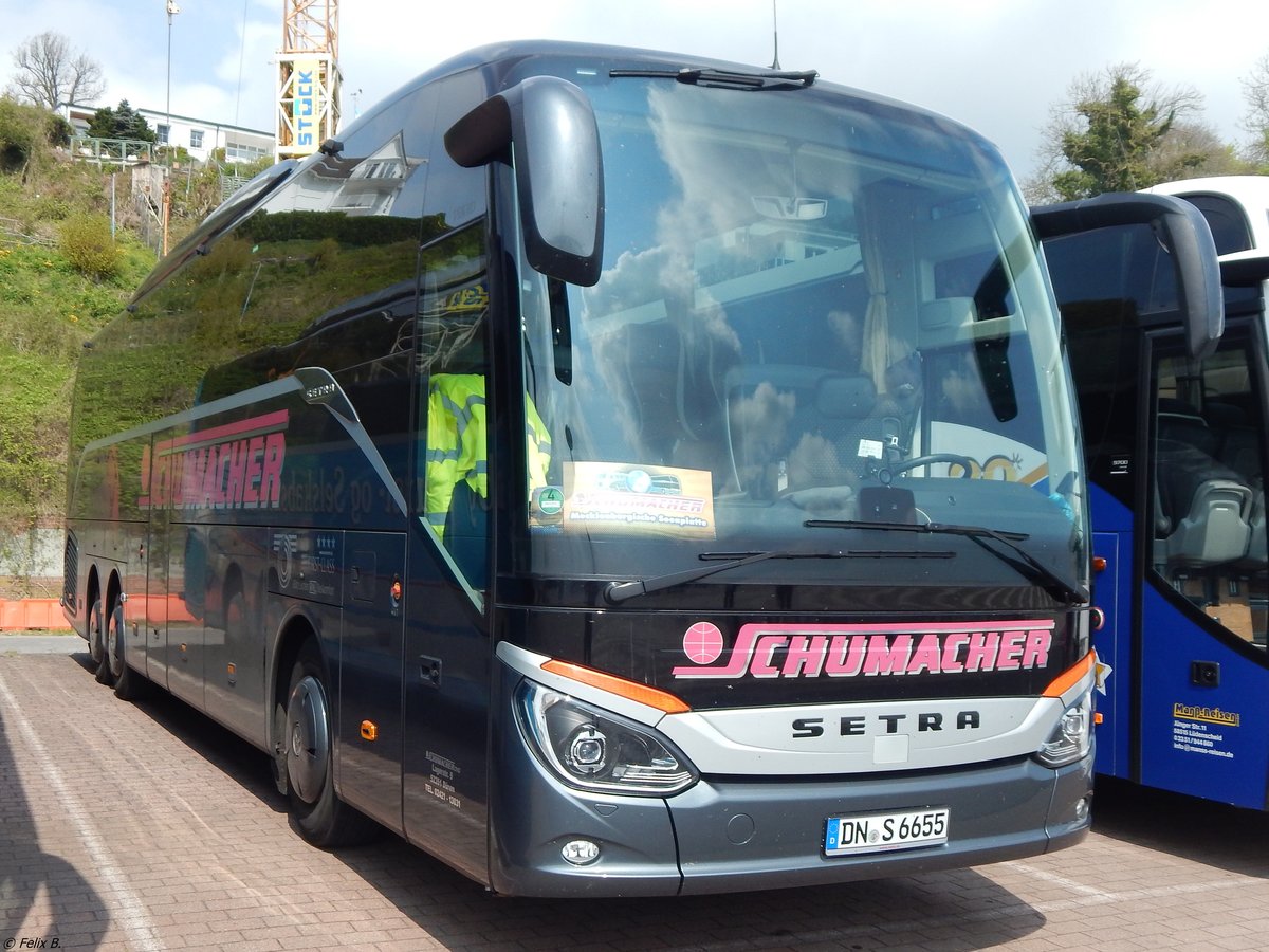 Setra 516 HD von Schumacher aus Deutschland im Stadthafen Sassnitz.