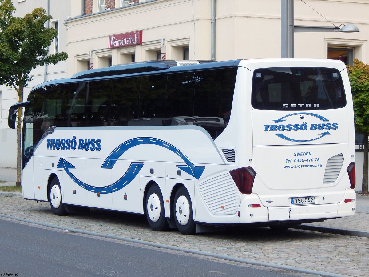 Setra 516 HD von Trossö Buss aus Schweden in Stralsund.