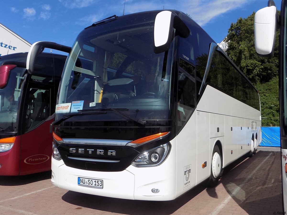 Setra 516 HDH als Vorführwagen im Stadthafen Sassnitz.