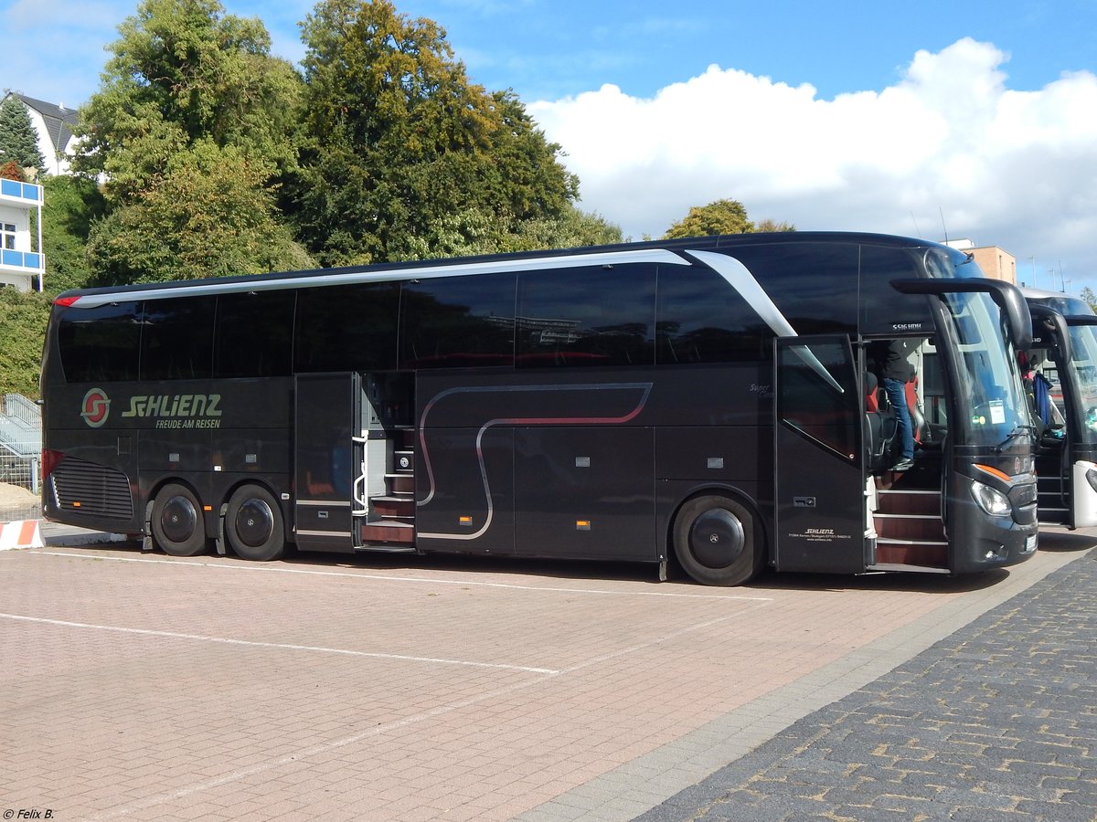 Setra 516 HDH von Schlienz aus Deutschland im Stadthafen Sassnitz.